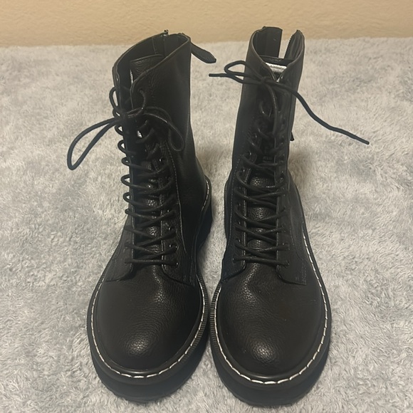 Like New!!Kendall & Kyle Women’s Hunt2 Combat Boots Black ,Size 7.5M - Picture 5 of 16